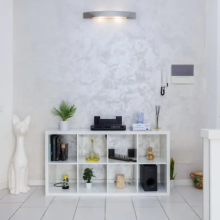 Terrazza Sul - Open Space E Netflix アパート レッコ